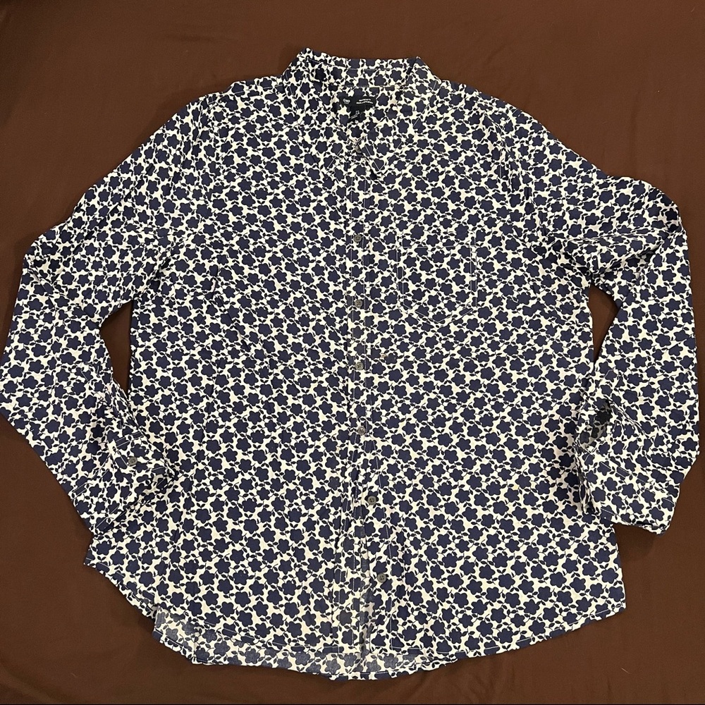 Cute Gap Button-Down Blouse